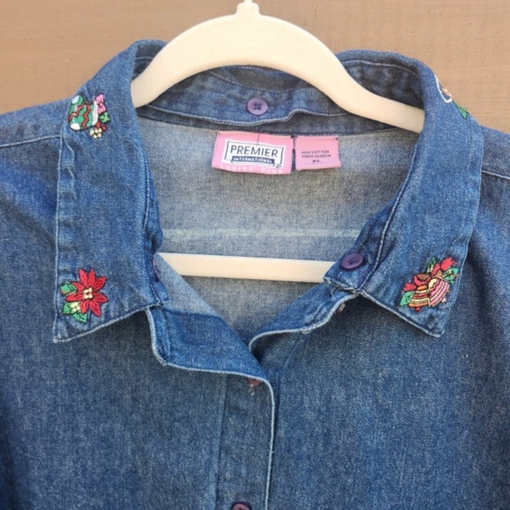 Vintage Denim Shirt XL Premier International Christmas Embroidered Collar‎